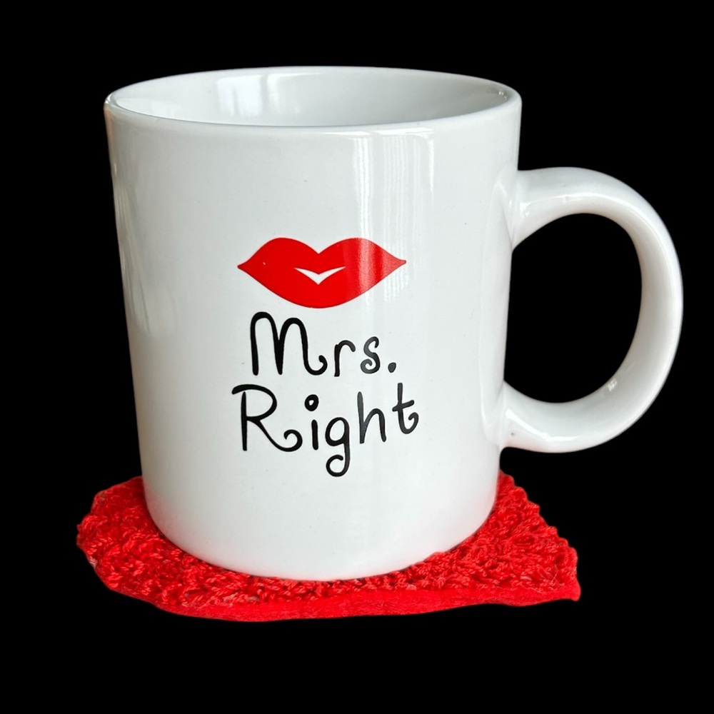 NWOT “Mrs. Right” Mug with Heart Mug Rug/Coaster